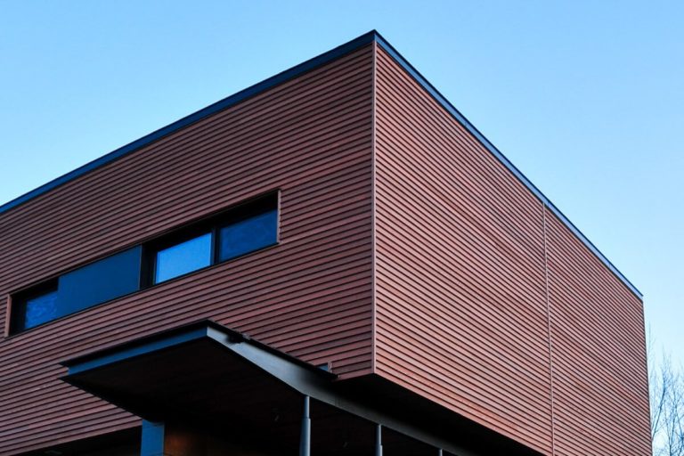 How to prepare for the installation of an exterior wood siding